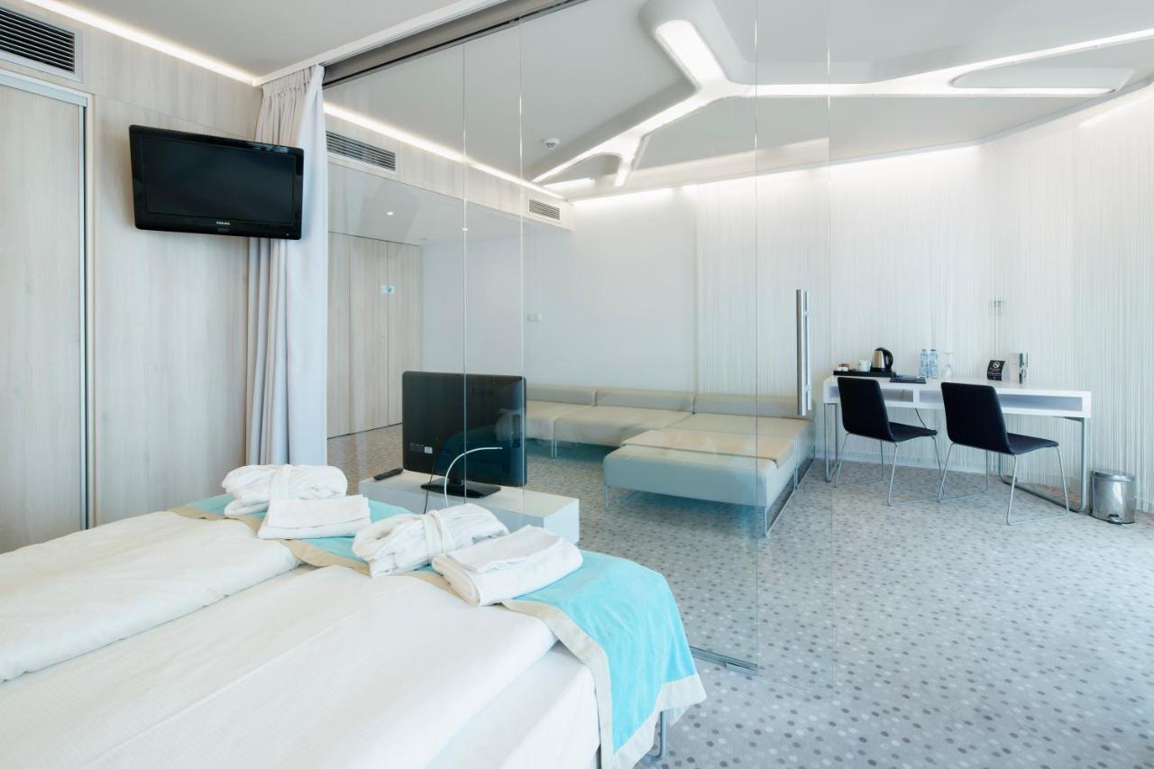 Hotel Ultra Marine By Zdrojowa Kołobrzeg Esterno foto